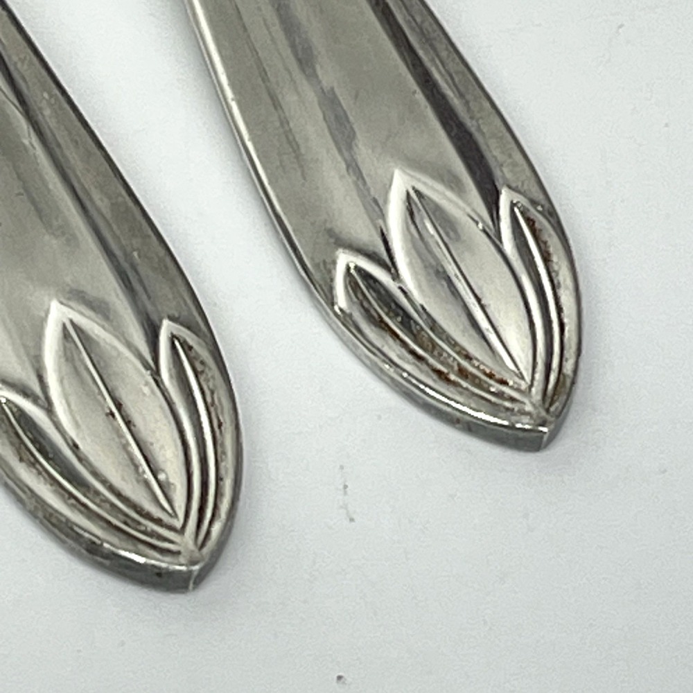 International Silver Lotus Pattern Flatware Set Of 17 Piece Silverplate Korea - Picture 10 of 11